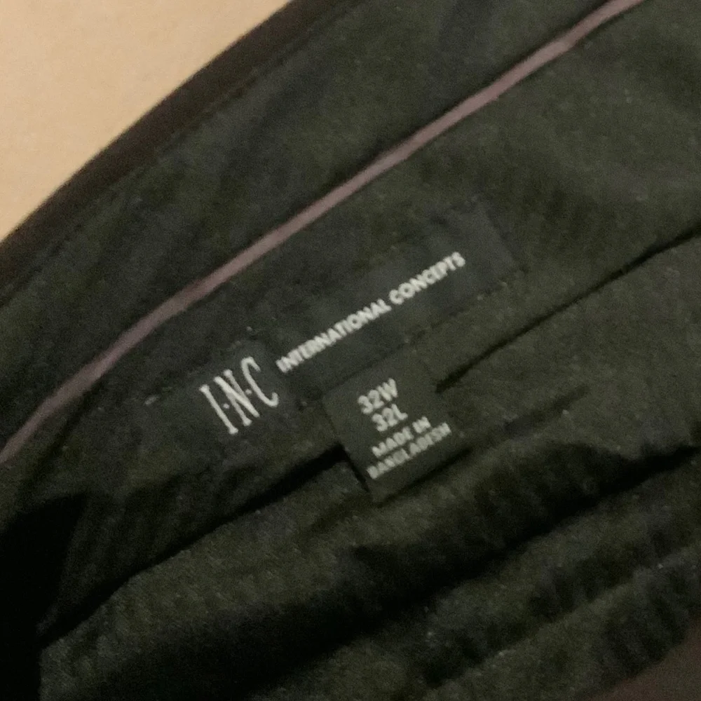 INC Men’s Suit  Jacket and Pants: Jacket Sz M, Pants W 32, L 32 Deep Purple